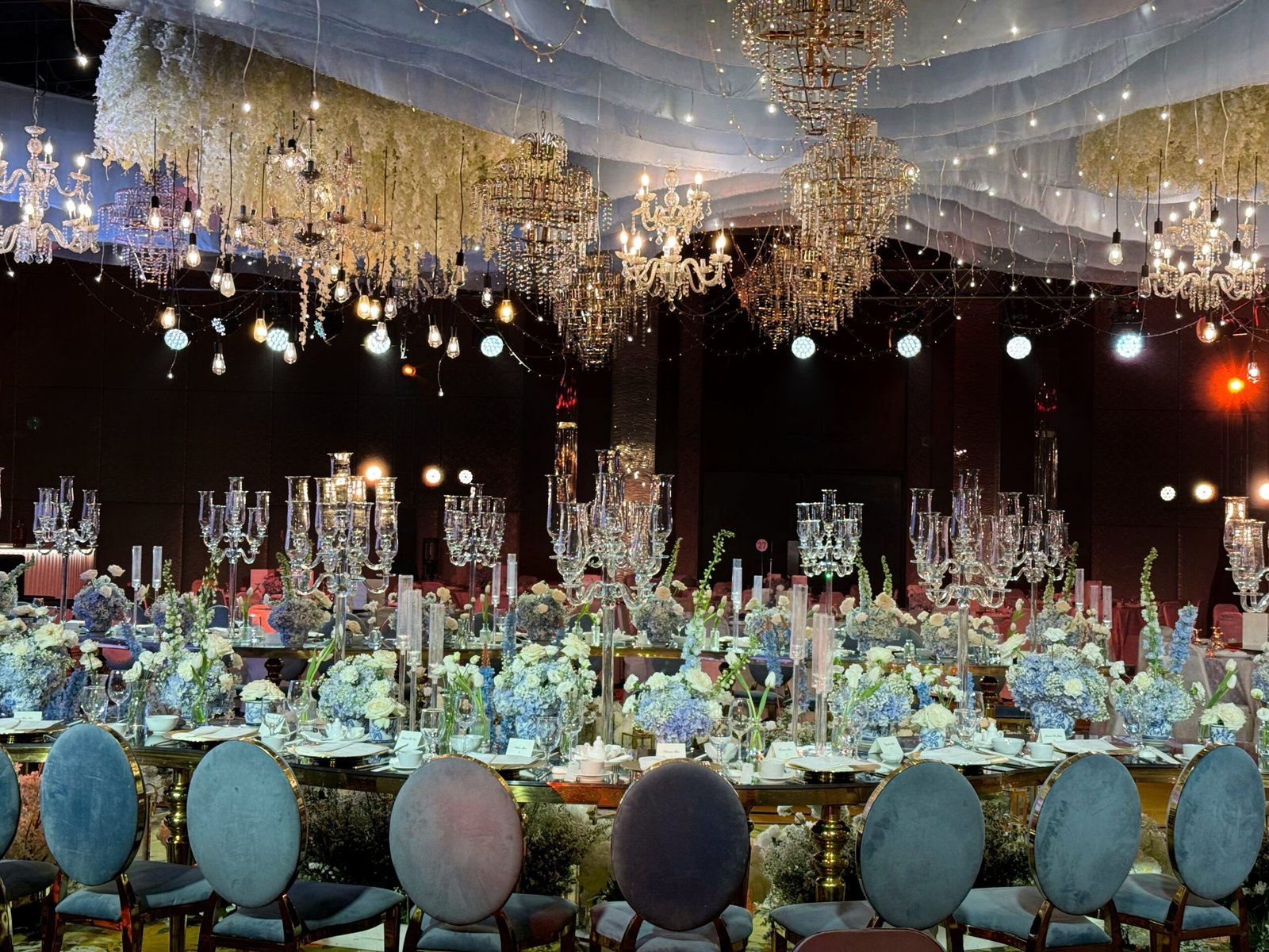 Wedding balloon decoration by Deepak Balloon