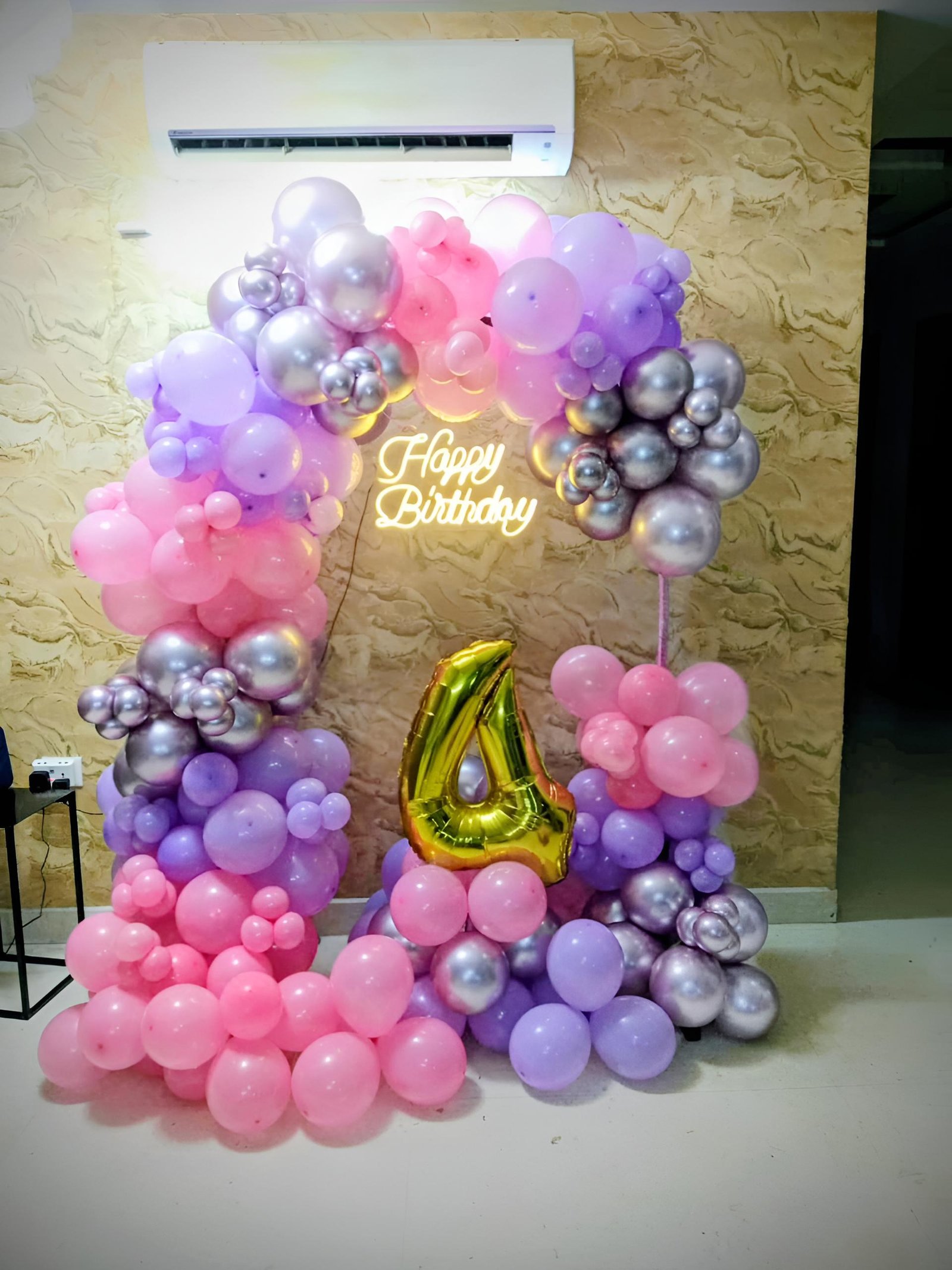 Best Birthday Party Decoration near me delhi , Girl Birthday Decoration Artist , Balloon decoration, baby girl Birthday party decoration, event planner